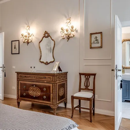 Maison Flora, Oltrarno Appartement *