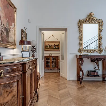 Maison Flora, Oltrarno *